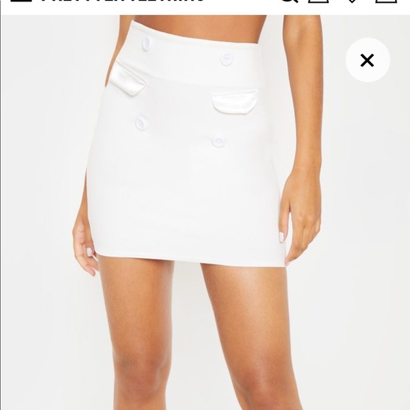 Prettylittlething white high waisted button detail - Picture 3 of 5